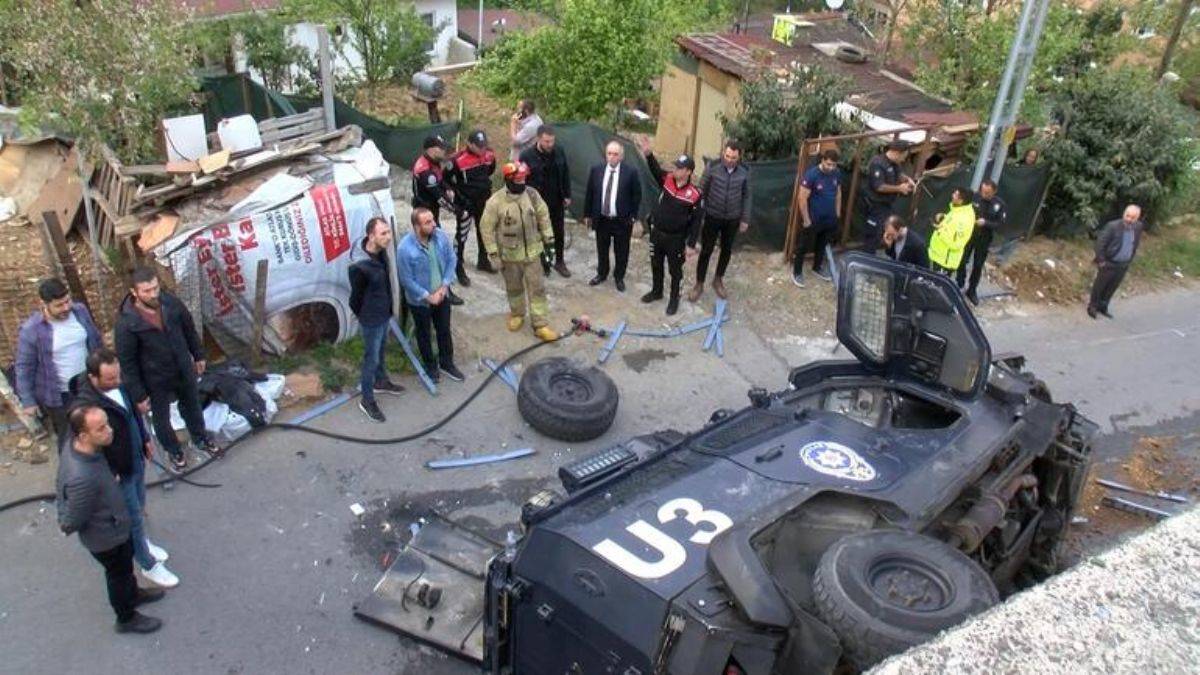 Sarıyer'de zırhlı polis aracı devrildi; 2 polis yaralandı