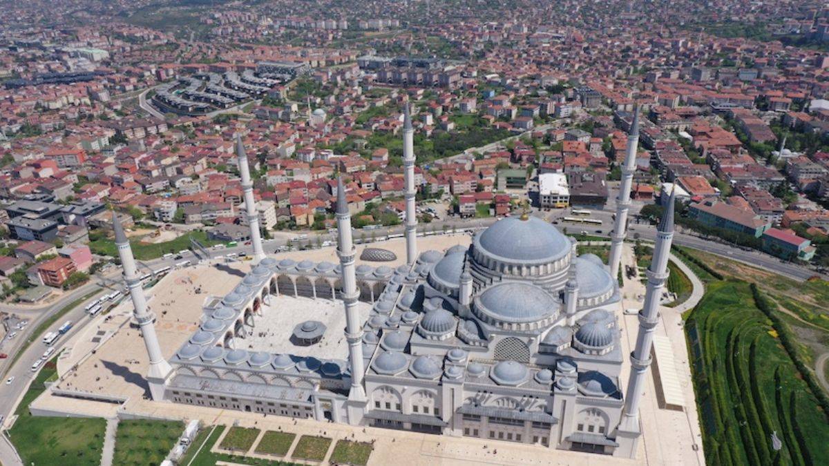 Büyük Çamlıca Camisi 3 yılda 25 milyon kişiyi ağırladı