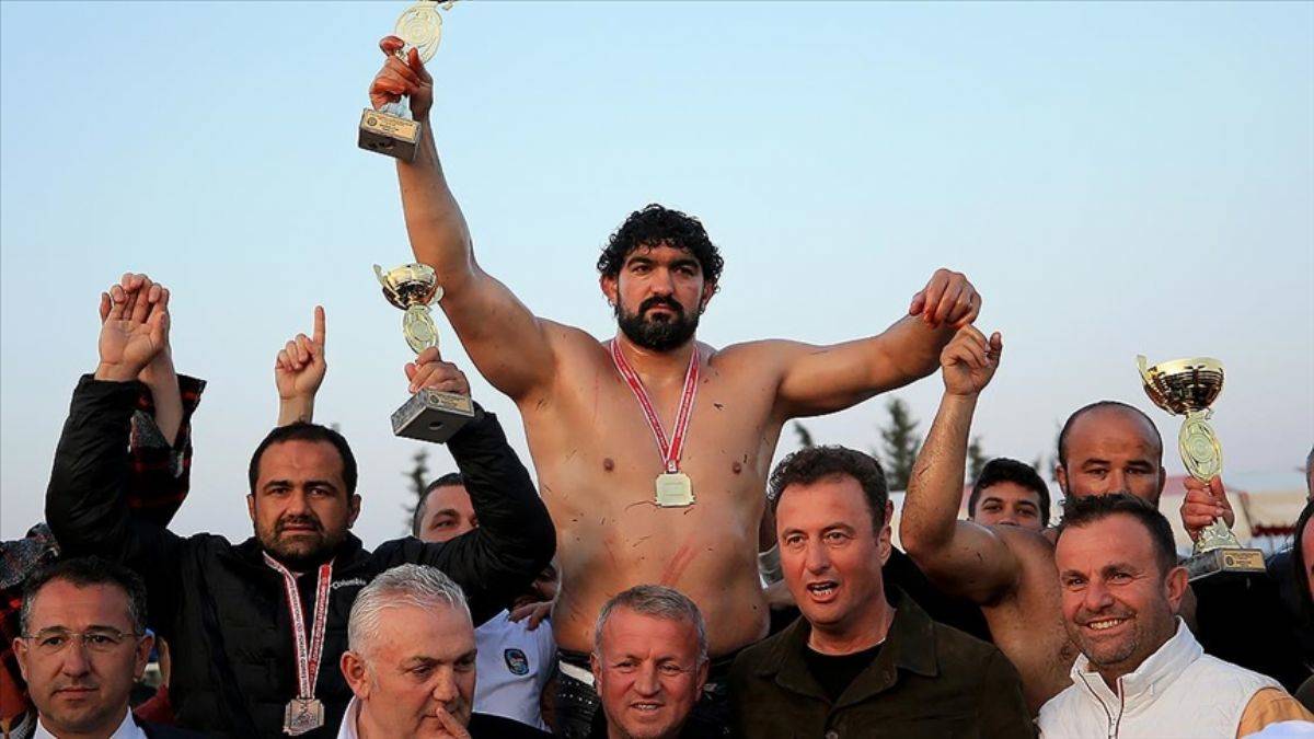 İsmail Koç, başpehlivan oldu