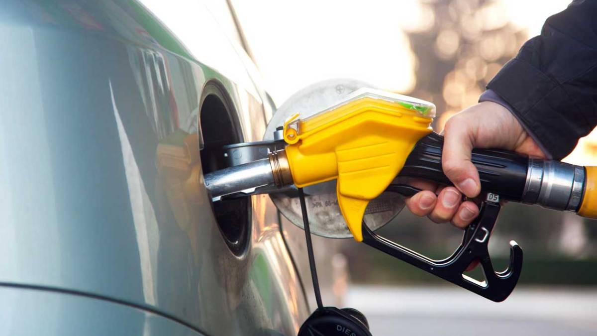 Benzine zam geldi mi? 5 Mayıs benzine zam var mı? Benzine zam yapılacak mı? 5-6 Mayıs benzin ne kadar oldu?