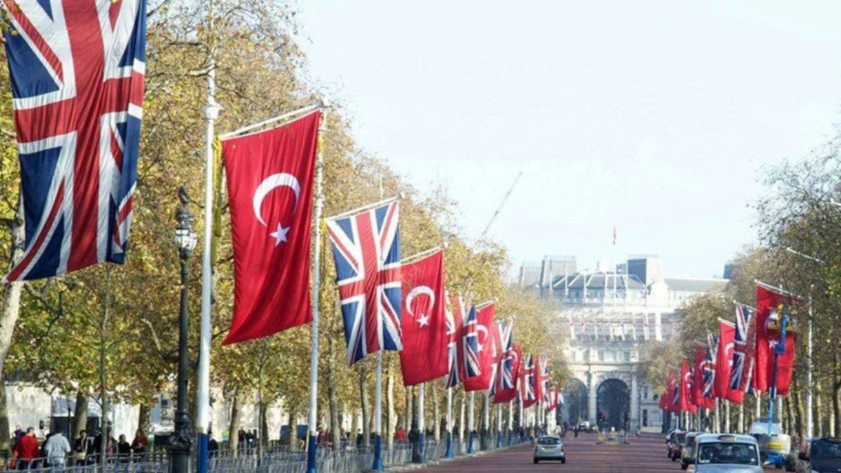 İngiltere'den vatandaşlarına ''Türkiye'' uyarısı