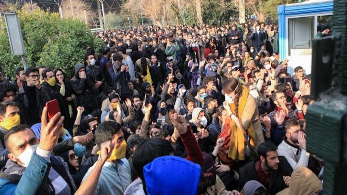 İran'da hayat pahalılığı protesto edildi