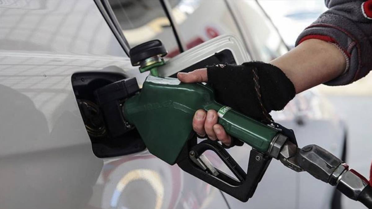 ARAÇ SAHİPLERİ DİKKAT! Benzine zam mı geldi? 10 Mayıs benzin zamlandı mı? Benzine ne kadar zam yapılacak? 10 Mayıs Motorine (mazot) zam gelecek mi?