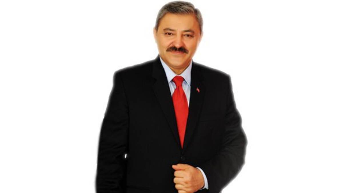 Ahmet Çakar kimdir? Ahmet Çakar Melis Sezen hakkında ne dedi? Ahmet Çakar Melis Sezen olayı nedir?