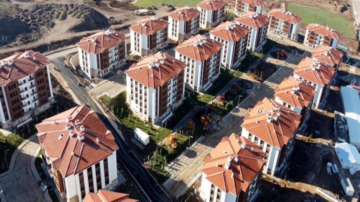 Kritik karar Resmi Gazete'de! Konut alarak Türk vatandaşlığına geçme tutarı yükseltildi