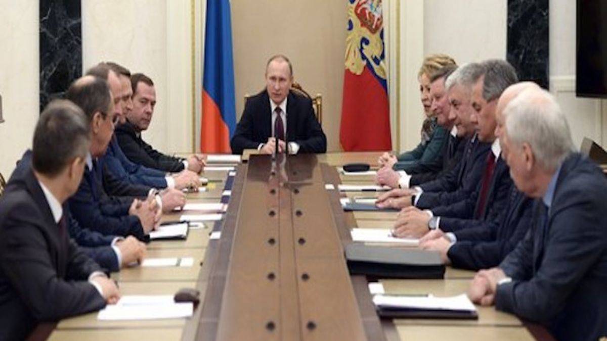 Rusya Güvenlik Konseyi, Putin başkanlığında acil toplandı