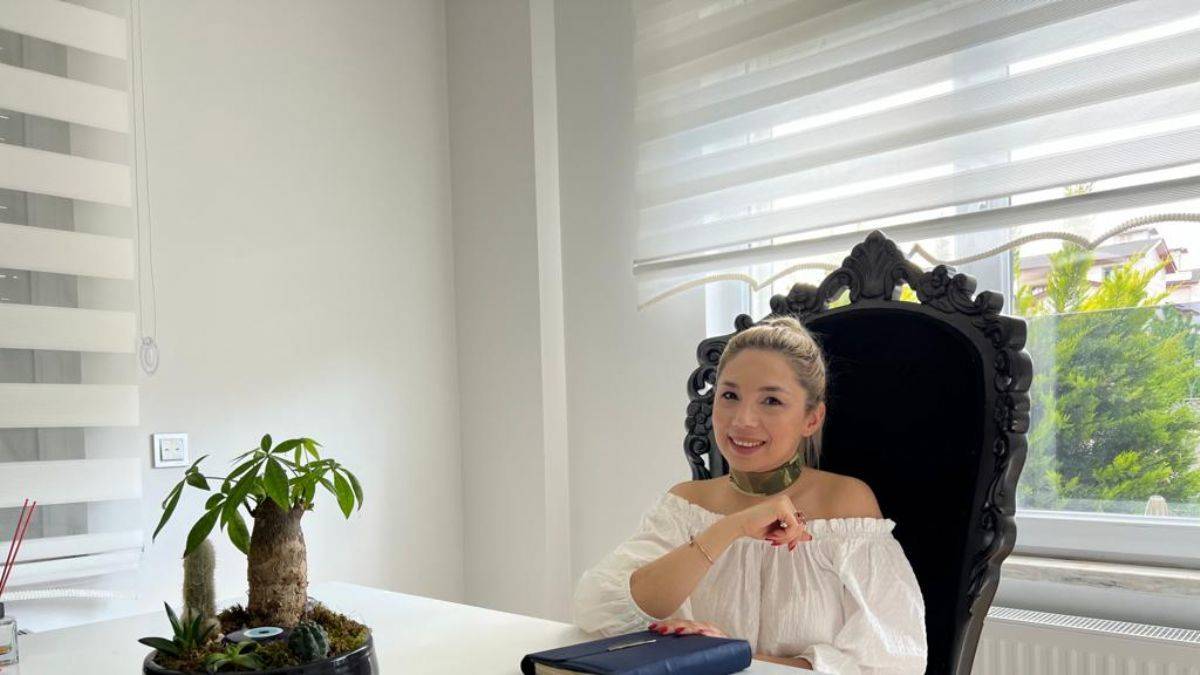 Tuğba Eser Kimdir? Kendinizi Nasıl Tanıtırsınız?