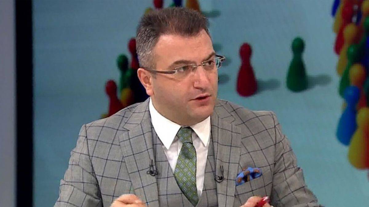 Cem Küçük: Muhalefet bundan iyi ortam bulamaz, kale boş ama gol atamıyorlar