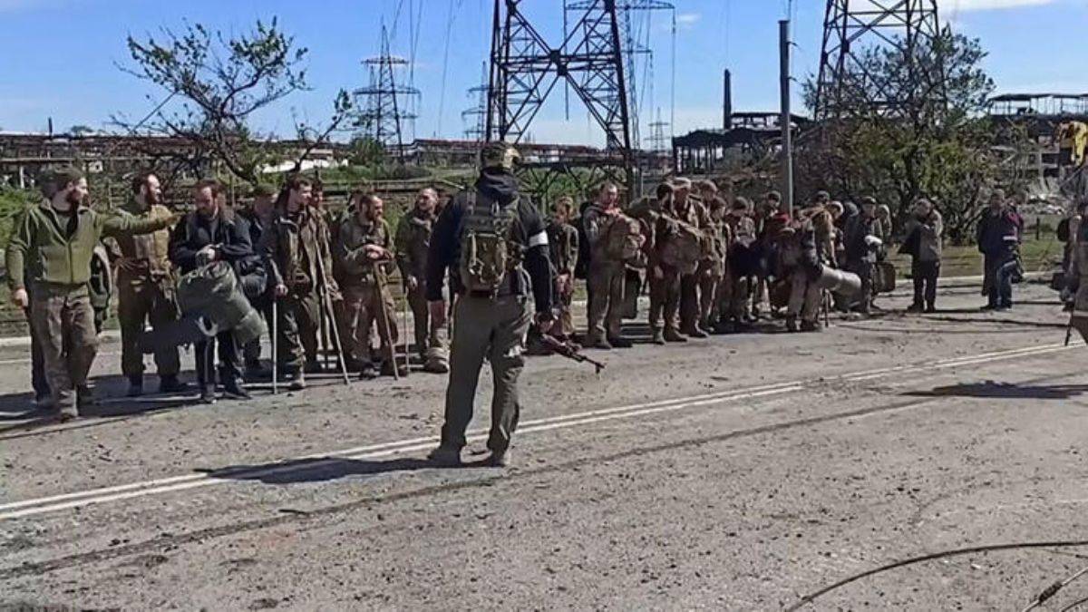 Rusya: 694 Ukrayna askeri teslim oldu