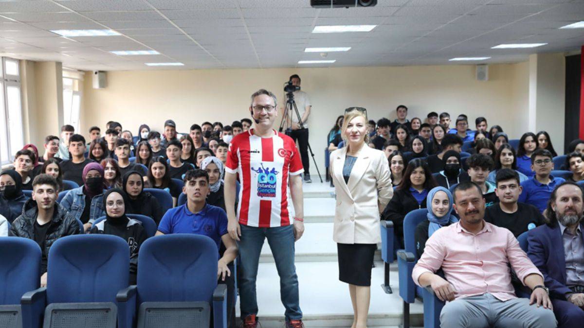 Başkan Kartoğlu’ndan gençlere müjde üstüne müjde