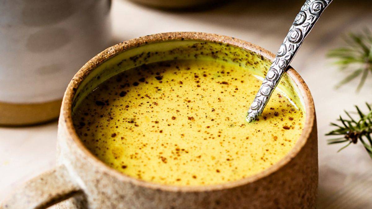 Altın süt nasıl yapılır ve faydaları? Altın süt kürü nasıl yapılır? Altın süt tarifi