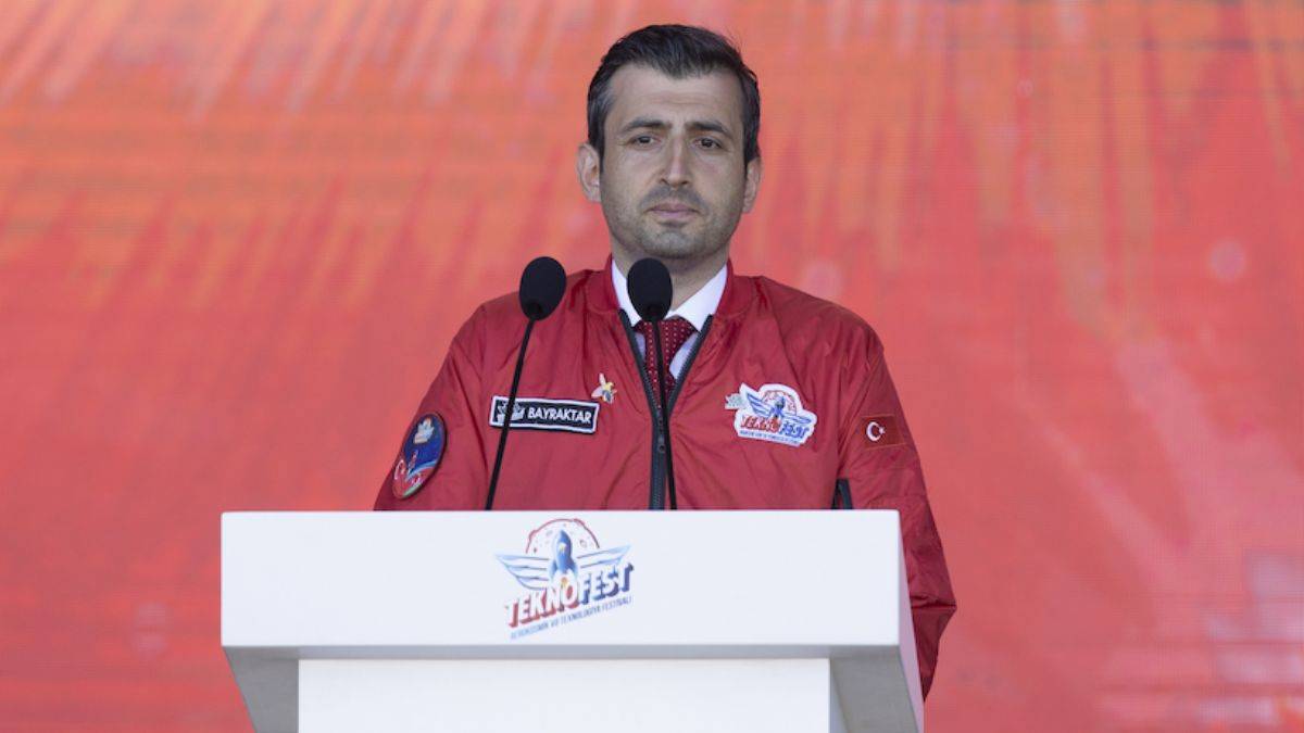 Bayraktar: 'Dünya Türkün gücünü görsün, yerini bilsin'