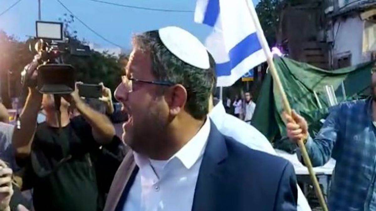 İsrailli aşırı sağcı vekilden, polis eşliğinde Mescid-i Aksa'ya baskın