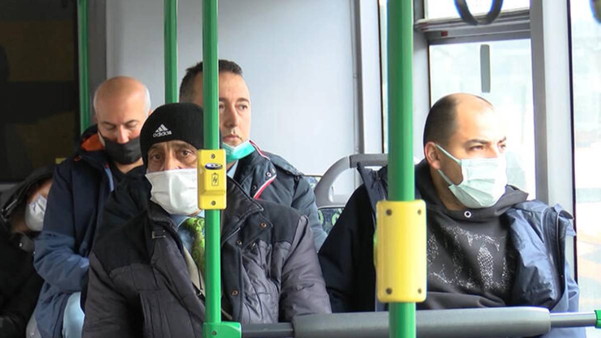 İETT'de maske zorunluluğu kalktı mı? Minibüs, otobüs, metrobüs ve metroda maske zorunlu değil mi? Maske yasağı kalktı mı?