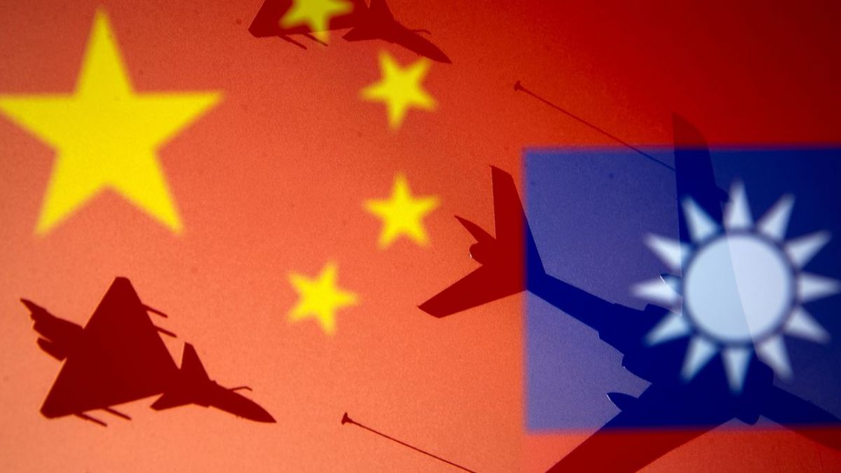 Çin'in 30 savaş uçağı, Tayvan'ın 'hava savunma sahasına' girdi