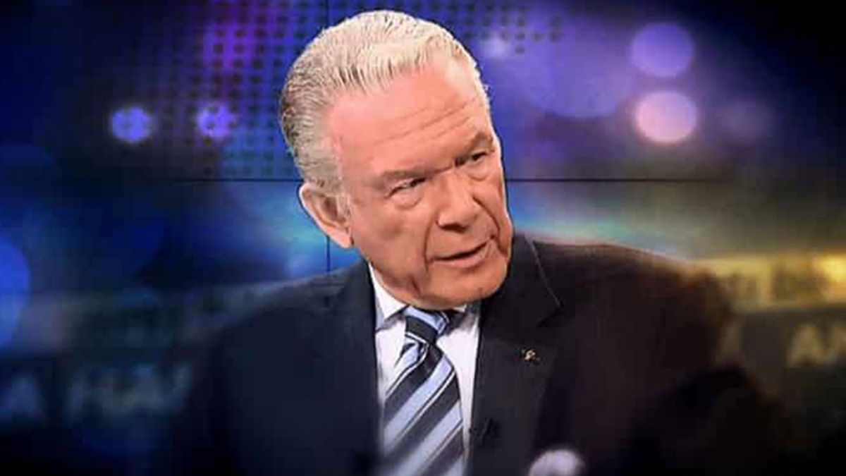 Uğur Dündar'a hapis cezası