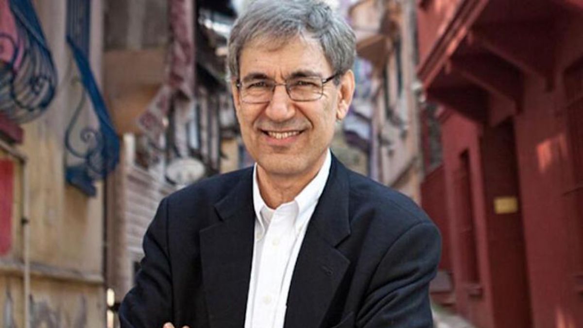 Orhan Pamuk'un da yaşadığı 50 yıllık Pamuk Apartmanı yıkılıyor