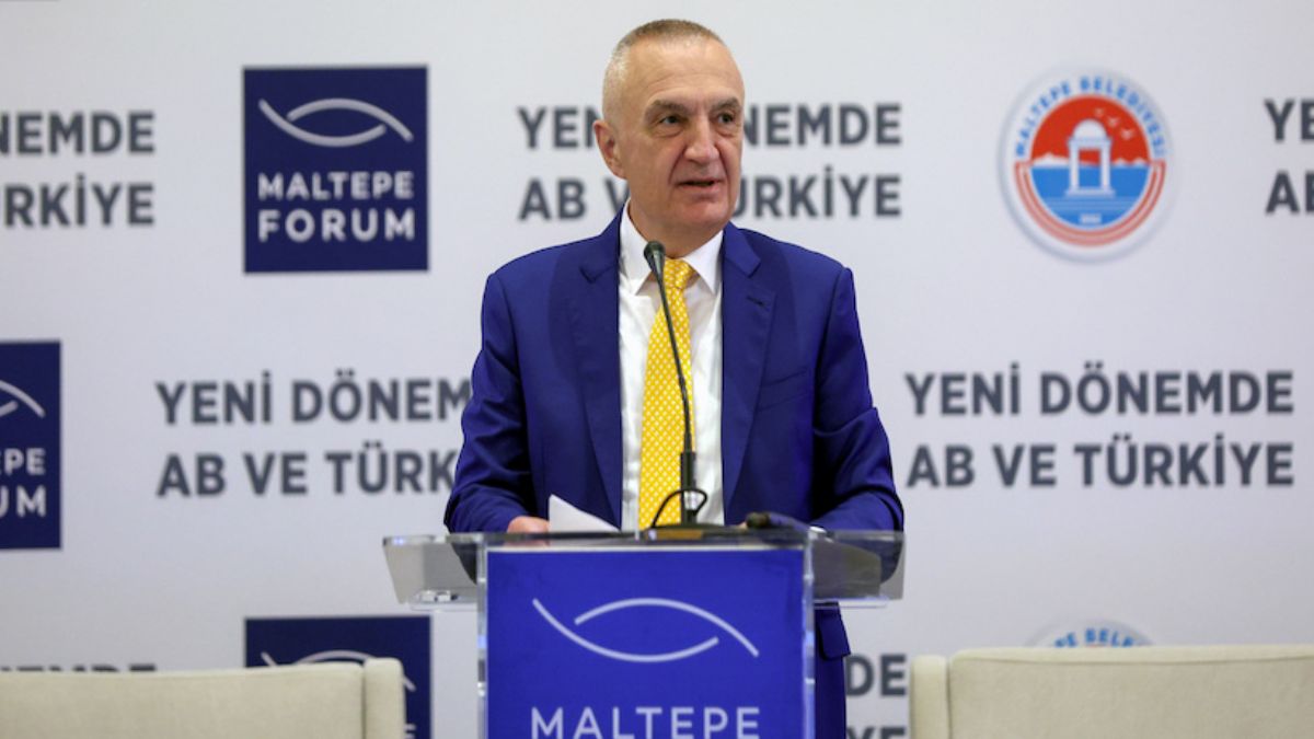 Arnavutluk Cumhurbaşkanı: Rusya'ya karşı çok ciddi bir şekilde yanıt vermemiz gerekiyor