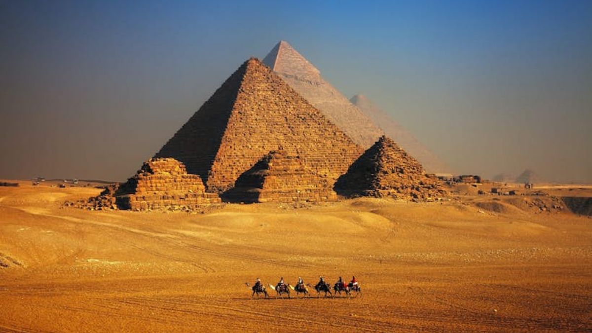 Mısır'daki piramitlerin içinde aslında ne var?