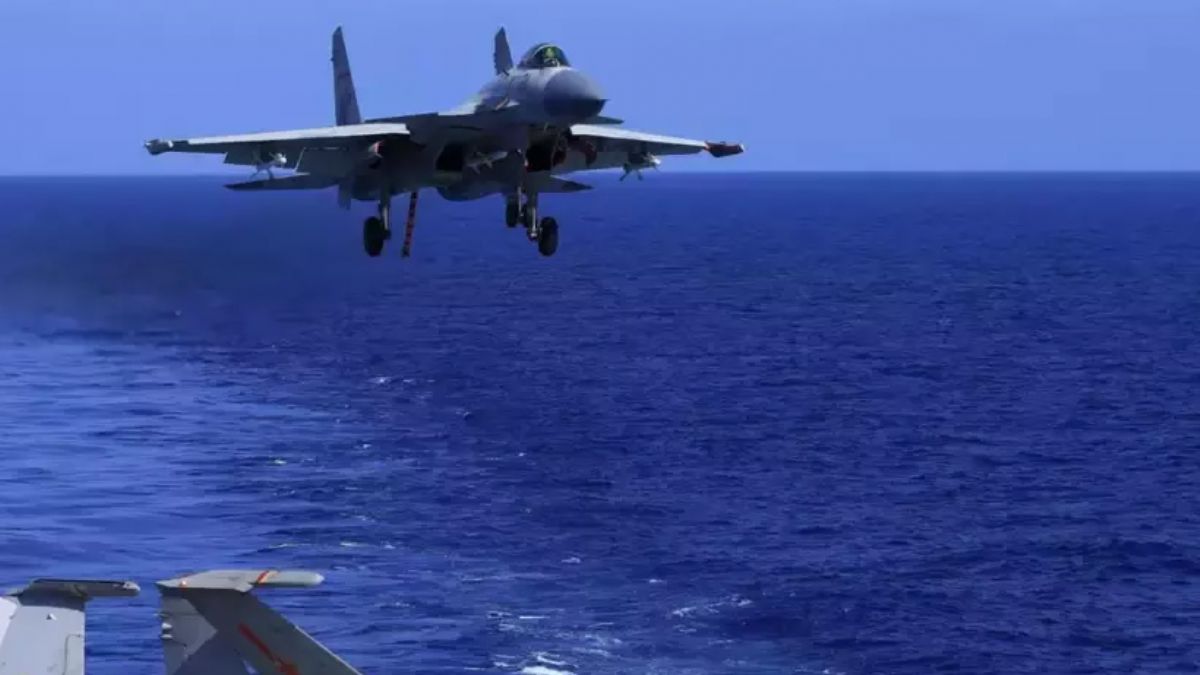 Avustralya ve Çin uçakları arasında ''it dalaşı''