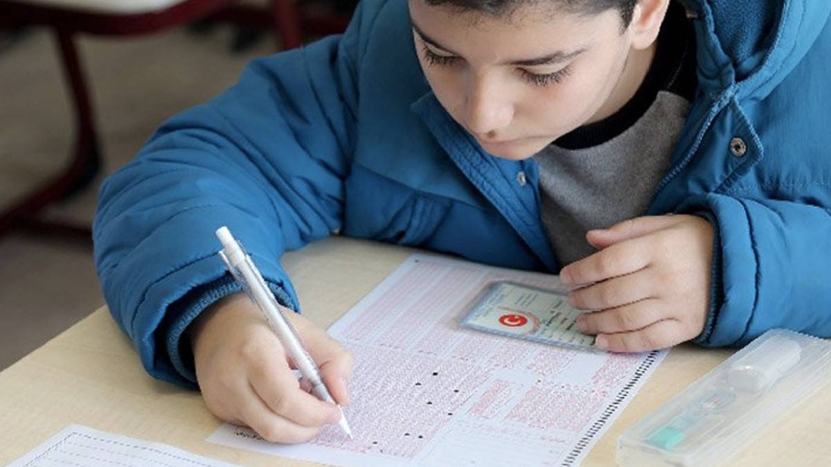 LGS soru kitapçıkları ve cevap anahtarları yayımlandı