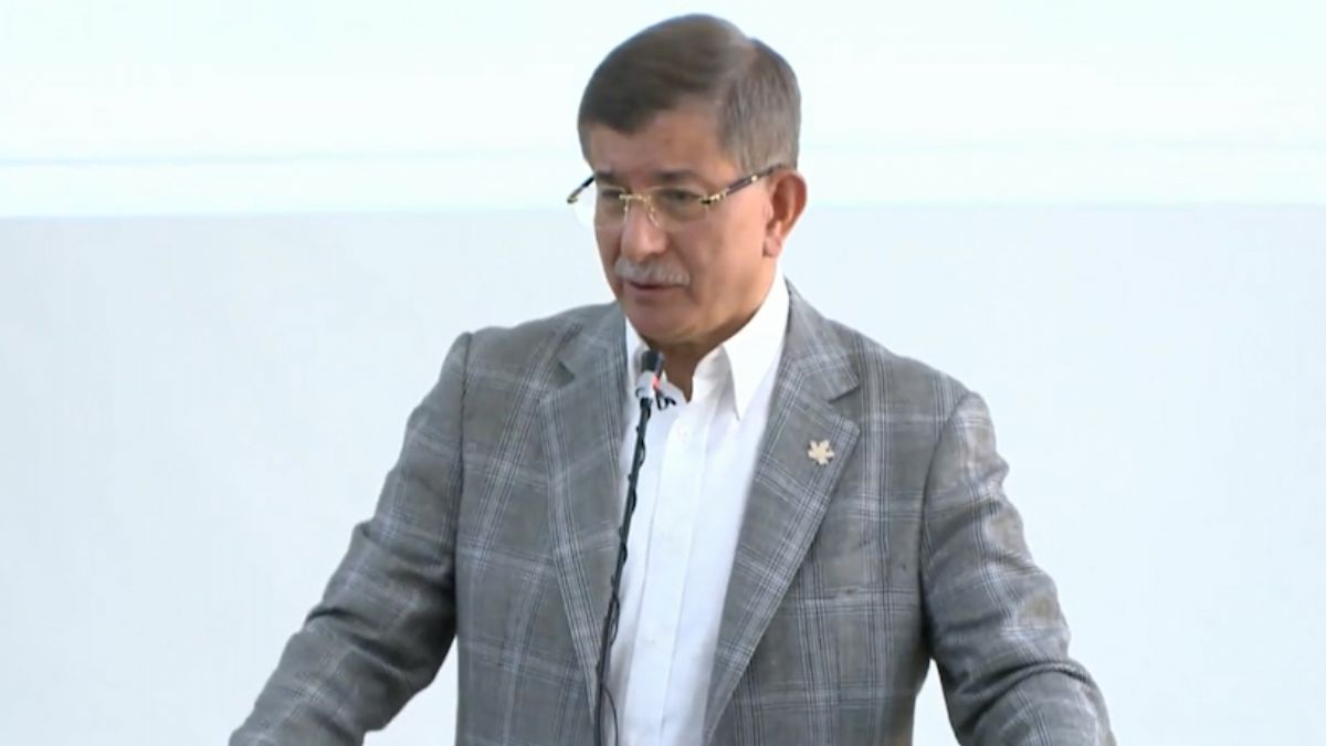 Davutoğlu'ndan Erdoğan'a 'sürtük' tepkisi