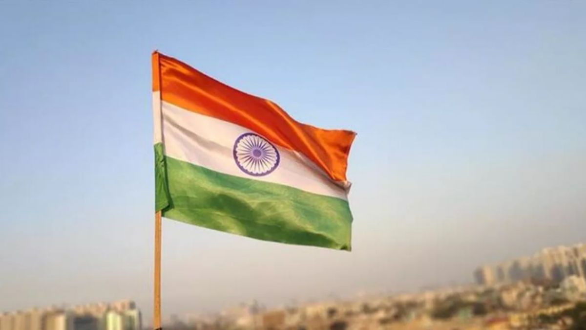 Hindistan'da otobüsün vadiye yuvarlanması sonucu 25 kişi öldü