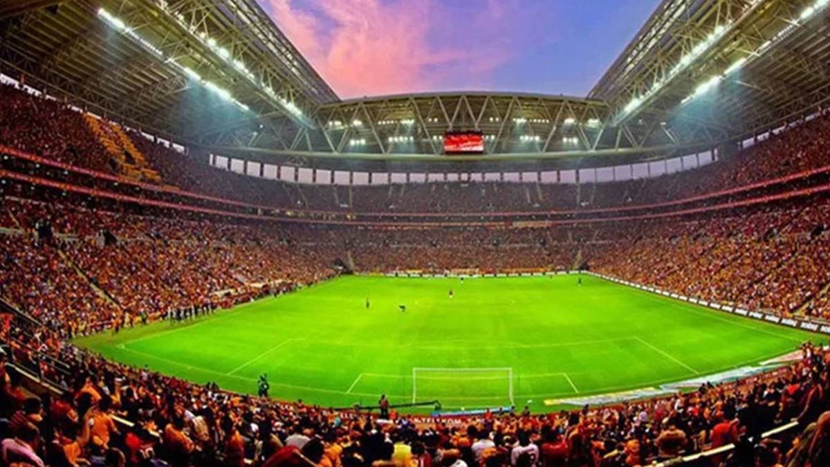 Galatasaray Stadı'nın adı değişecek mi? Galatasaray'da stadın adı ne olacak? Galatasaray'ın stadının yeni adı ne?