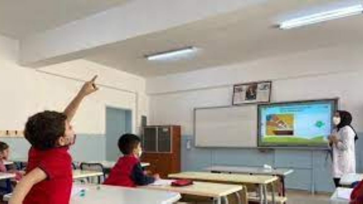 Okullar ne zaman kapanıyor? MEB 2022 2. dönem ne zaman bitecek? Karneler ne zaman verilecek?