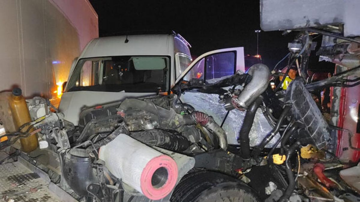 Düzce’de zincirleme kaza! 15 yaralı