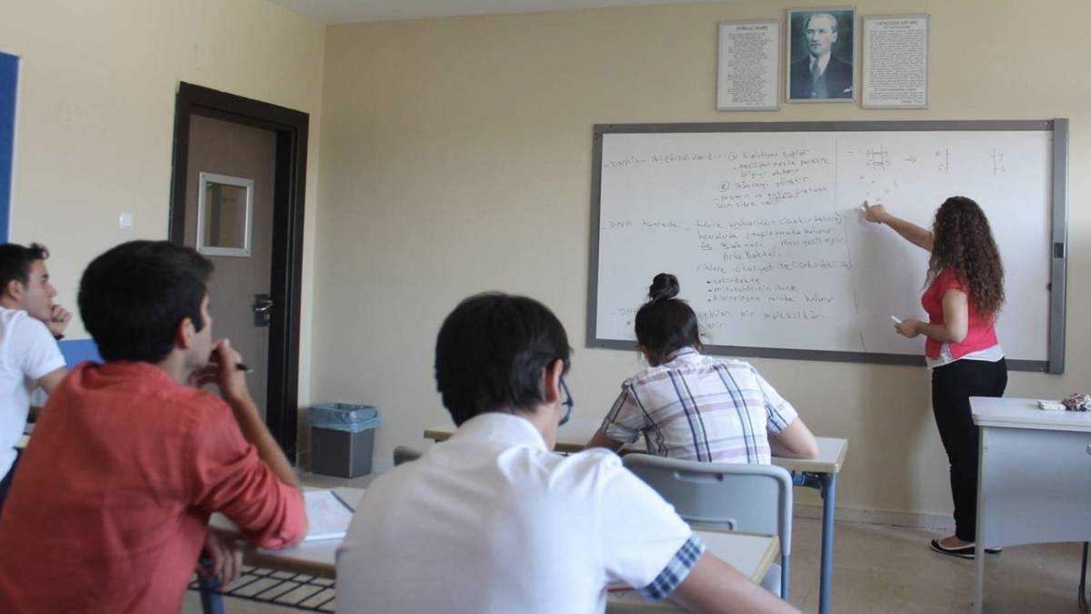 Lise 12. sınıf sorumluluk sınavları ne zaman? Lise son 2. dönem sınavları yapılacak mı? Lise 12 ikinci dönem sınava girmeyenlere sınav mı yapılacak?