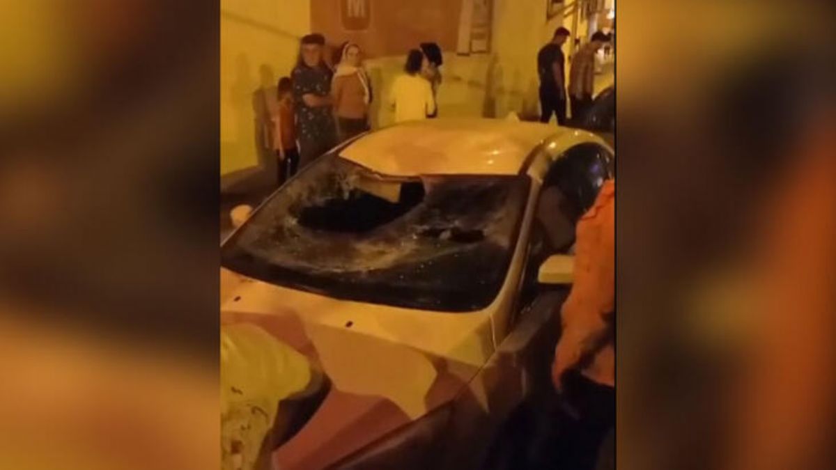 5'inci kattan babasının otomobilinin üzerine düştü