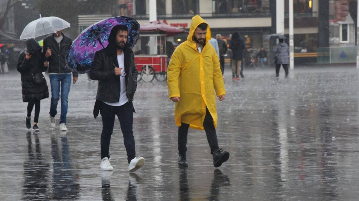 İstanbul'da bugün yağmur var mı? İstanbul'da 9 Haziran Perşembe hava nasıl olacak? İstanbul'da hava yağmurlu mu? Yağmur saat kaçta yağacak?