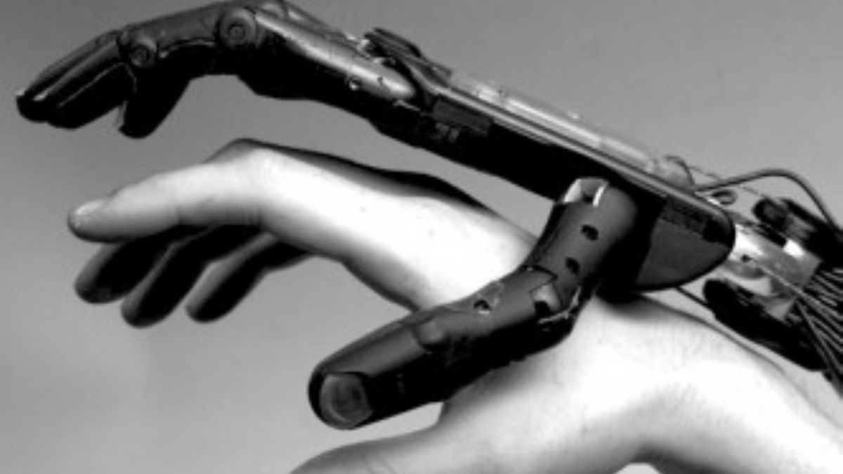 Kendi kendine iyileşebilen robotik parmak geliştirildi