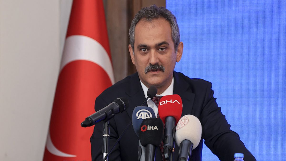 Bakan Özer açıkladı: Okullarda 'kültür okuryazarlığı' eğitimi başlatılıyor