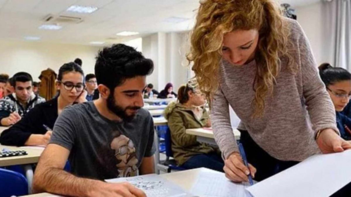 ÖSYM sınav görevine gitmemenin cezası var mıdır? Gözetmen öğretmen sınava gitmezse ne olur?