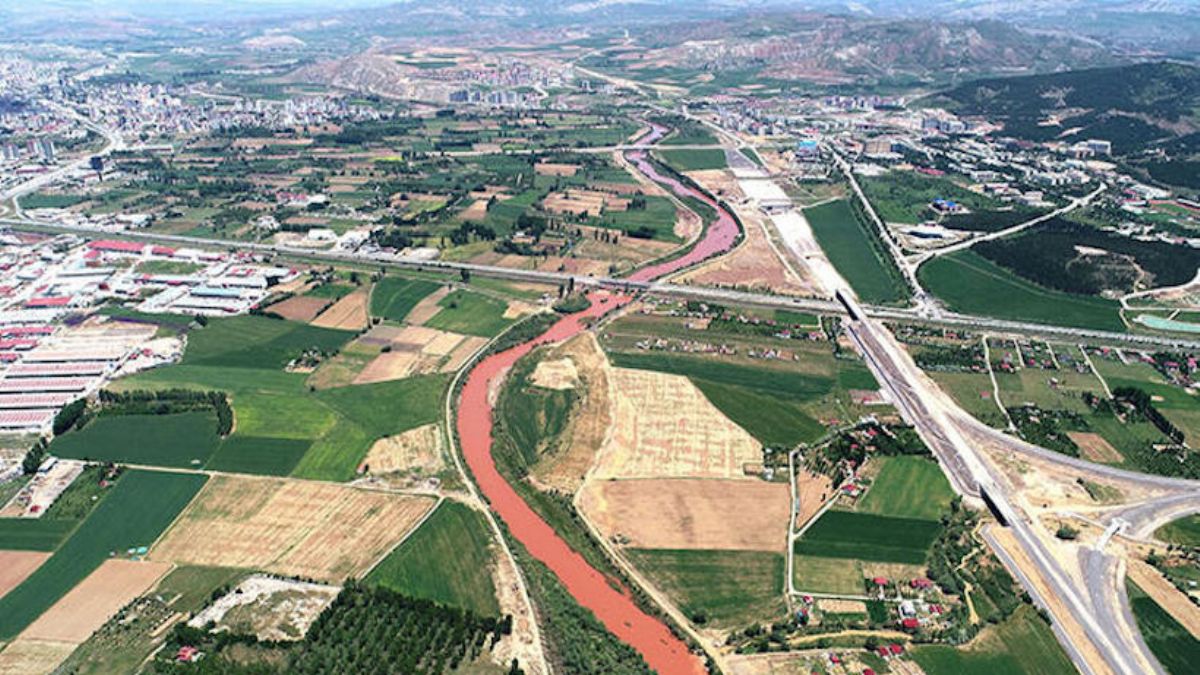 'Kızılırmak Nehri'nin neden kızıl aktığı belli oldu