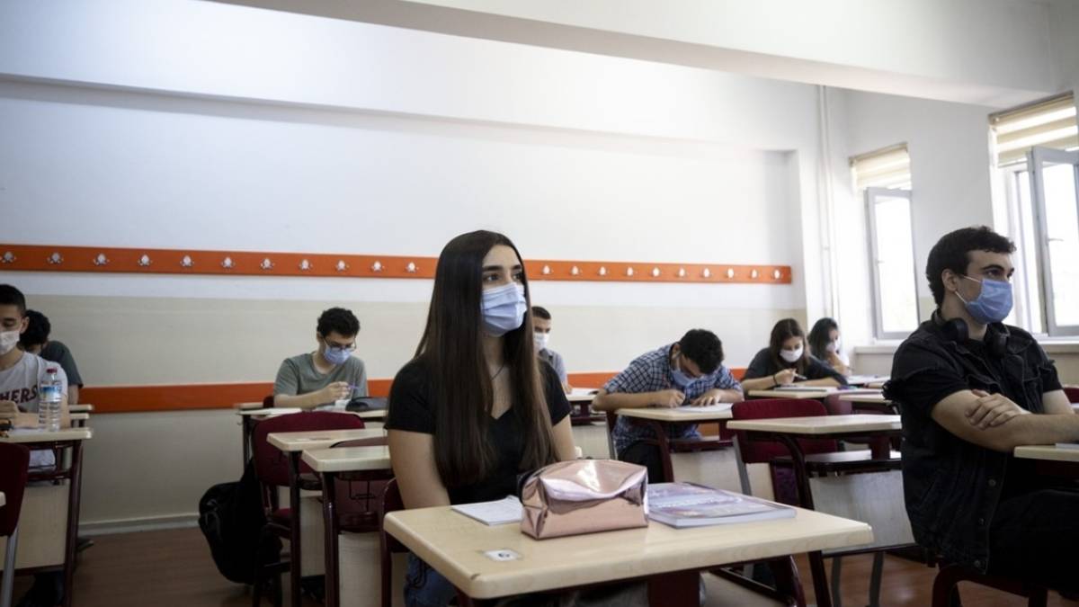 Son hafta okula gitmezsek yok yazılır mıyız? Karne haftası yoklama alınır mı? Son hafta devamsızlık karneye yazılır mı? Son hafta yok yazılır mı?