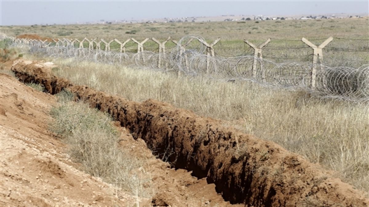 Yunanistan, Türkiye sınırına hendek kazıyor