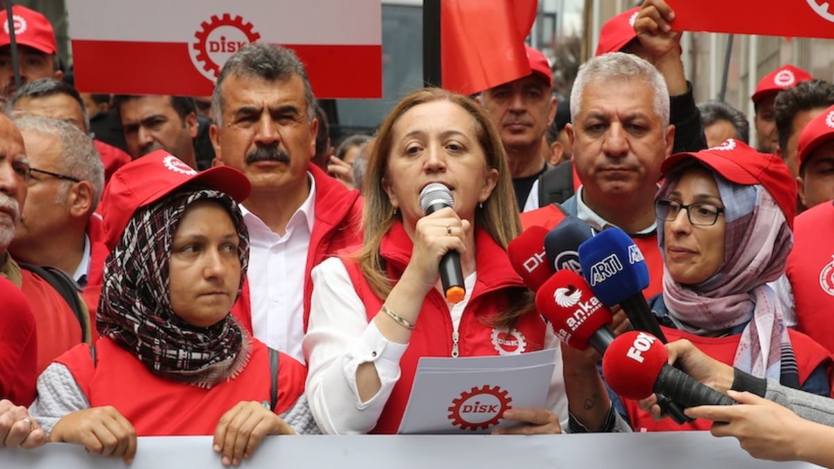 DİSK'ten 'asgari ücret arttırılsın' talebi