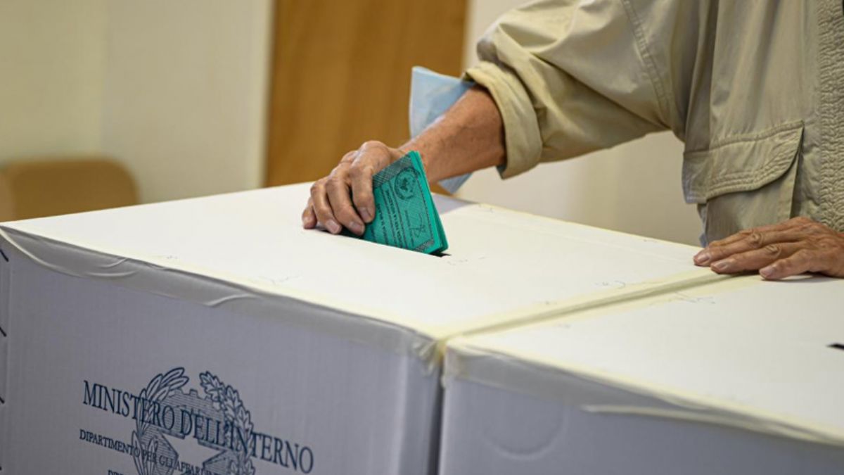 İtalya'daki referandum geçersiz oldu