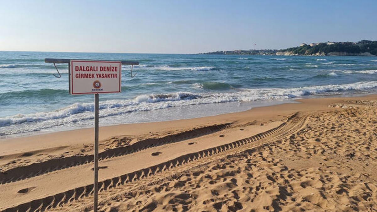 Yasağa rağmen denize girdiler; 1'i boğuldu, 6'sı kurtarıldı