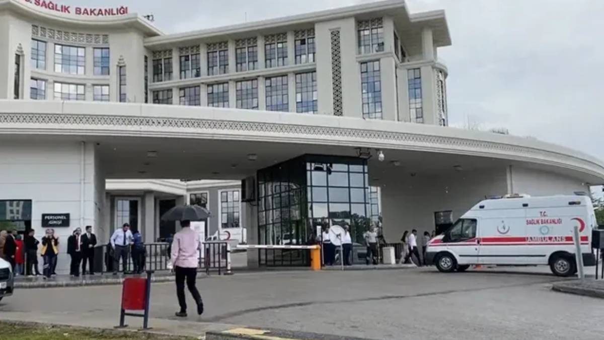 Sağlık Bakanlığı önünde eylem yapan kim? Ambulans şoförü Sağlık Bakanlığı önünde neden eylem yaptı? Sağlık çalışanı niye eylem yaptı, ne istedi, ne dedi?