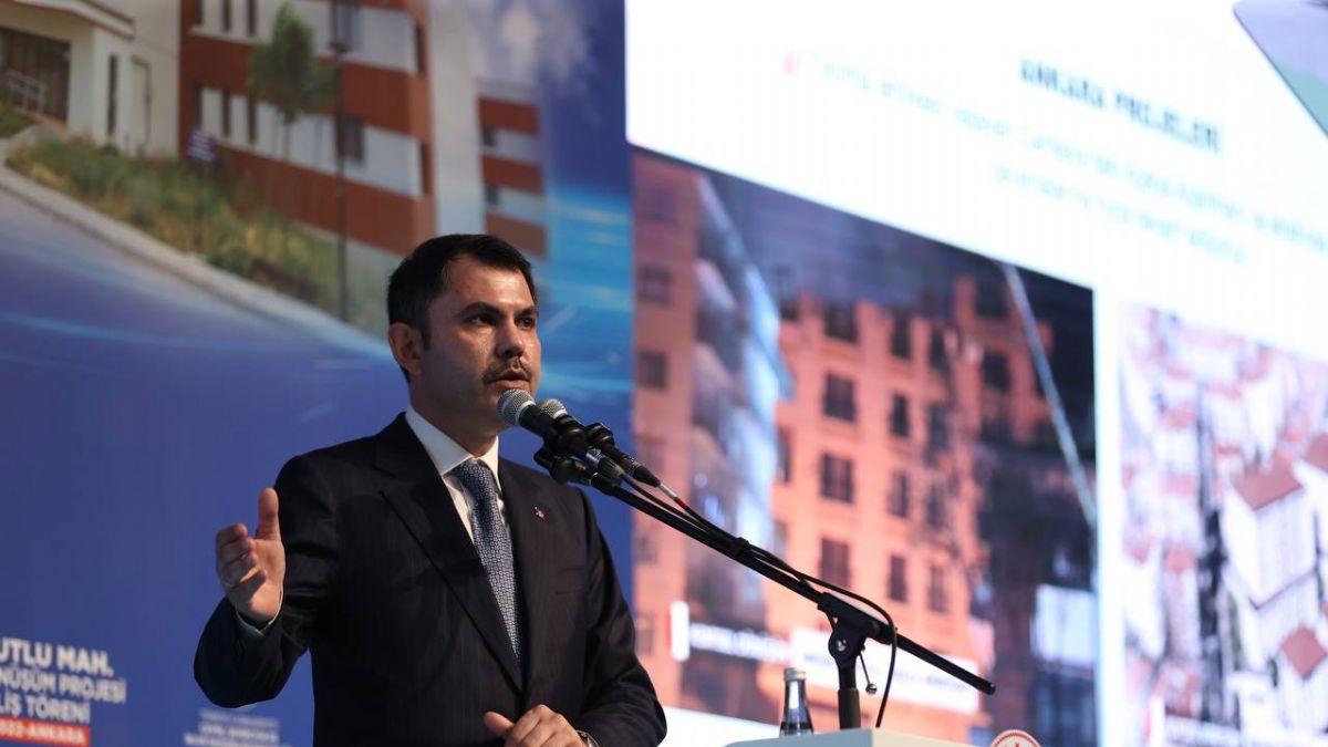 Bakan Kurum, Mamak’ta 238 konutun kura çekim törenine katıldı