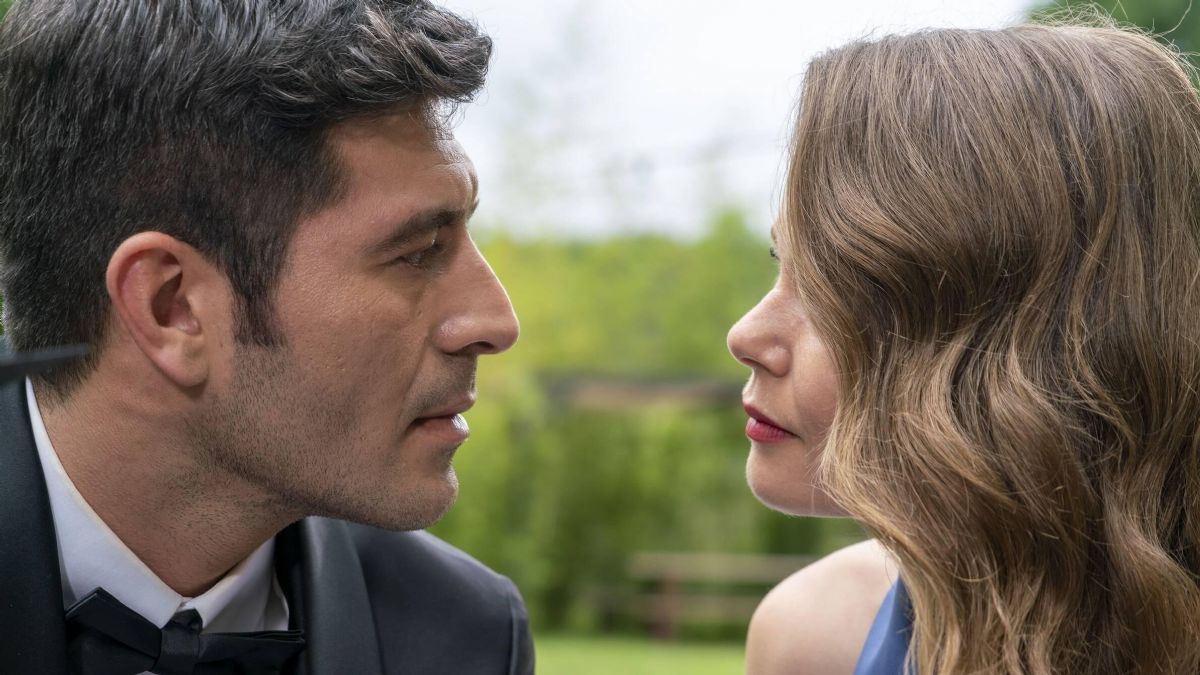 Camdaki Kız 47. bölüm sezon finali izle Kanal D | Camdaki Kız yeni sezon ne zaman?