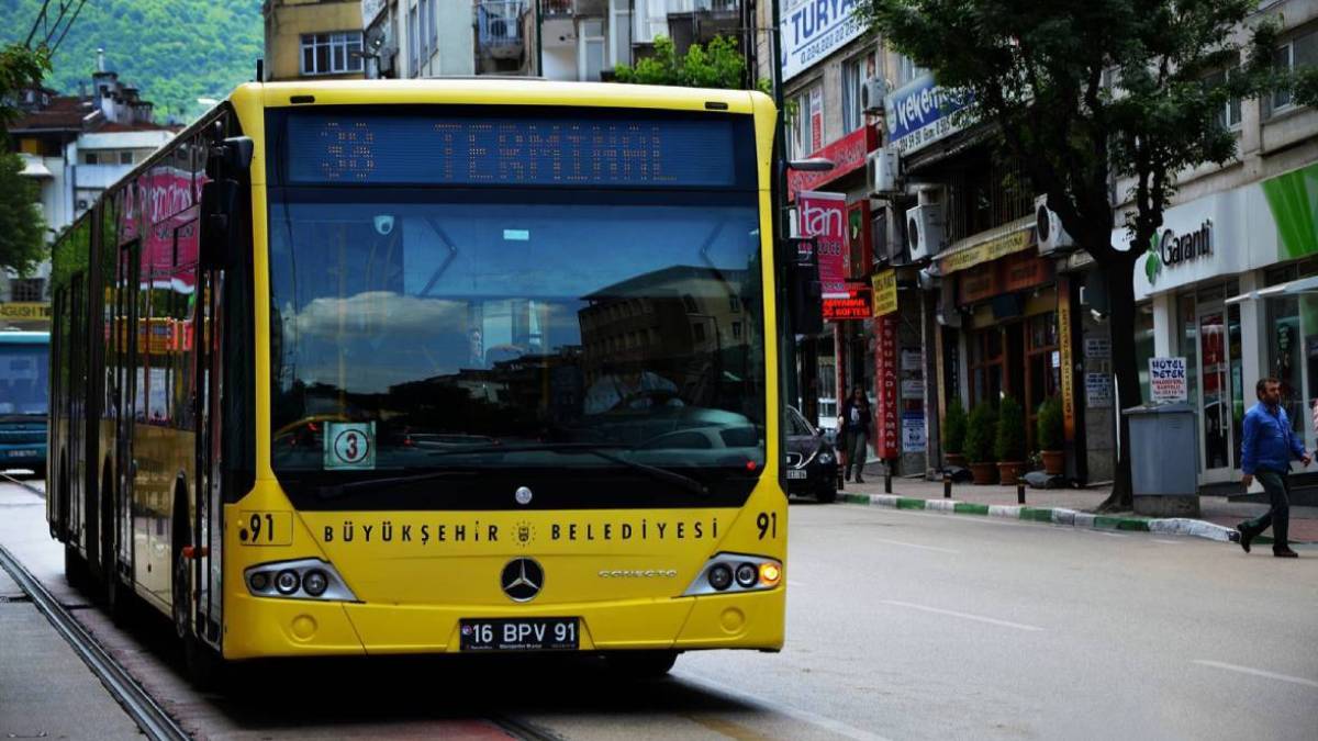 YKS'ye girenlere Bursa'da bugün otobüsler ücretsiz mi? 18-19 Haziran yarın Bursa'da otobüsler bedava mı? Bursa'da sınav görevlilerine (öğretmen) otobüsler ücretsiz mi?