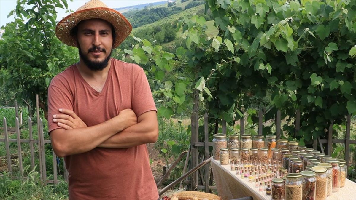 Köye taşındı; organik tarımla içiçe öğretmenliğe devam