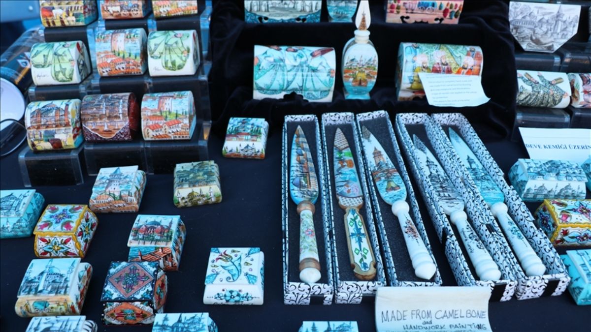 Hepsi deve kemiğinden!