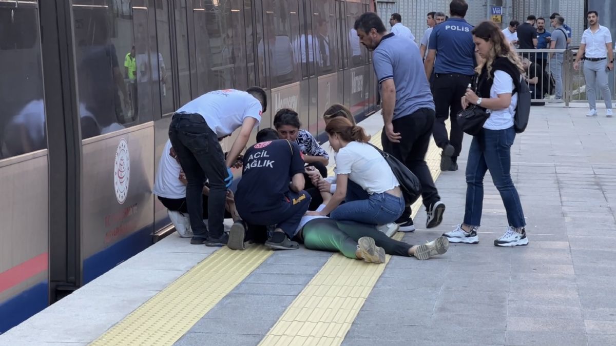 Marmaray’da raylara atlayan kişi hayatını kaybetti