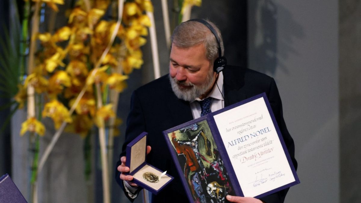 Ukraynalı çocuklar için Nobel Ödülü'nü sattı